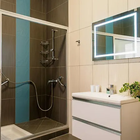 Live Like A Rockstar In Luxury Vakantiehuis