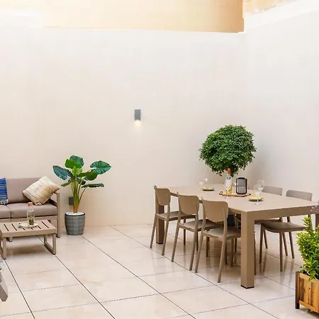 Vakantiehuis Live Like A Rockstar In Luxury Siggiewi